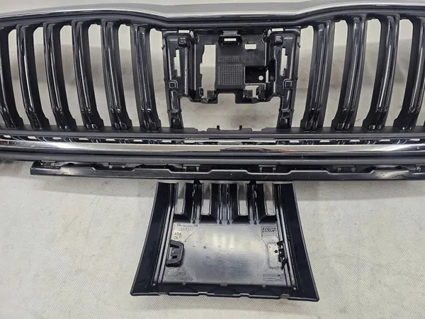 SKODA OCTAVIA IV Grill Front 2019+ 5E3853655 image 8