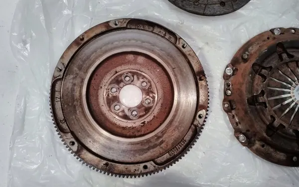 Kytkin Citroen Berlingo 2007 image 6