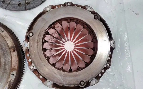 Kytkin Citroen Berlingo 2007 image 7