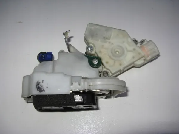 Serrure de hayon OEM ZAMEK KLAPY TYŁ SUZUKI GRAND VITARA II image 2