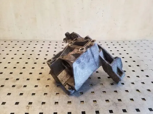 Ohjauspumpun kiinnitys OEM 059145169AE VW image 3