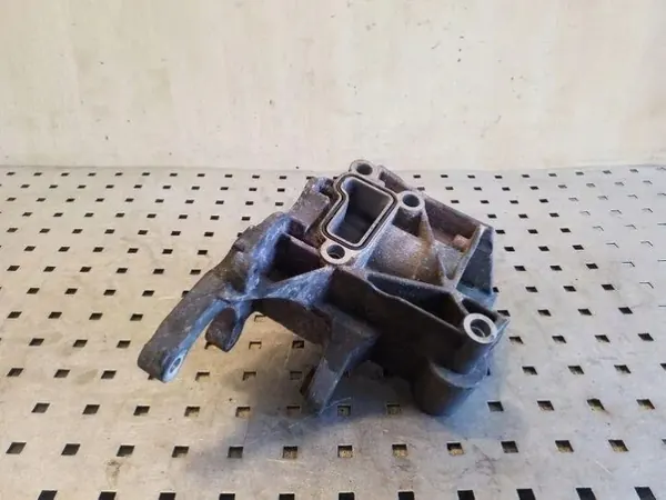Ohjauspumpun kiinnitys OEM 059145169AE VW image 4