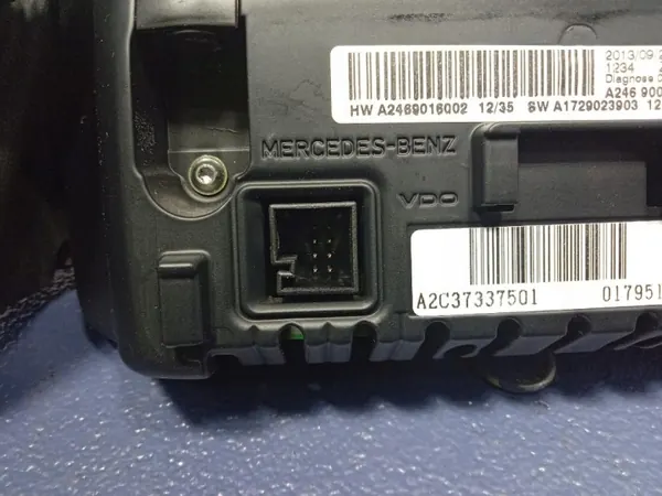 Mercedes B-Klasse W246 Radio GPS Display OEM A2469001206 image 6