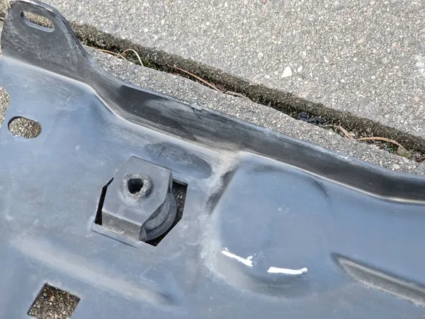 MERCEDES C-KLASA W204 Rinforzo Superiore Anteriore A2046200072 image 7