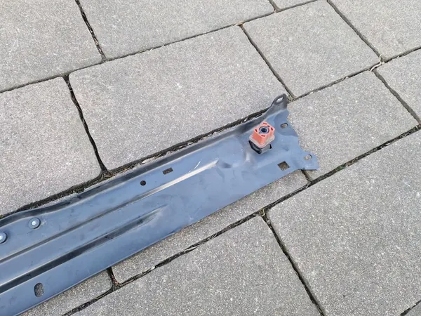 MERCEDES C-KLASA W204 Rinforzo Superiore Anteriore A2046200072 image 8