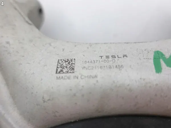 Soporte amortiguador delantero izquierdo Tesla Model 3 OEM 1044032-00-C image 5