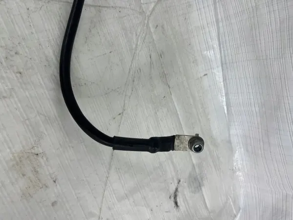 Cable de abrazadera Mercedes OEM A2135408533 - Usado image 5