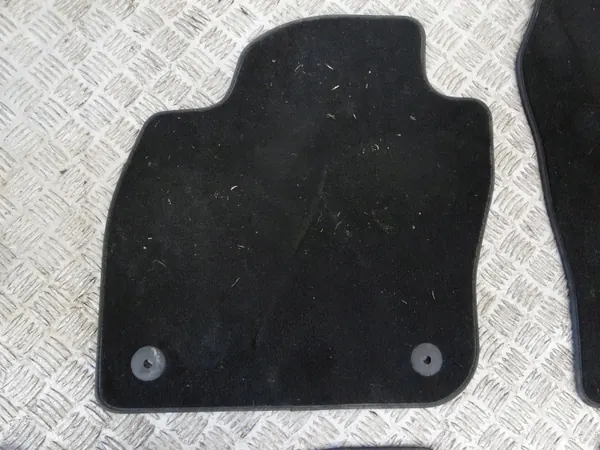Jeu de tapis OEM 2GM863011B pour Volkswagen T-Cross image 4