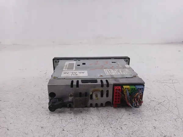 Radio de fábrica Audi A6 C5 OEM 4B0035186 image 5