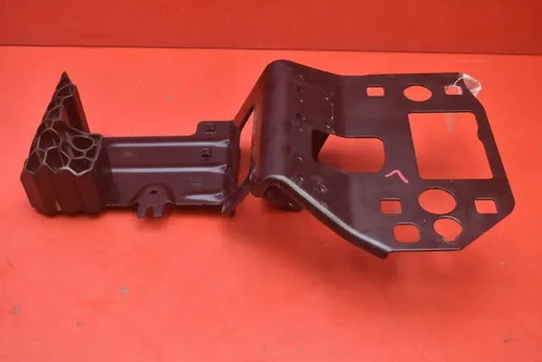 Support de Pompe à Eau OEM 4KE805851A Audi image 3