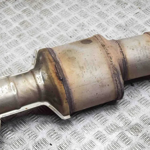 Catalyseur OEM 80A131703AN pour Audi Q5 2.0L image 6