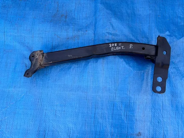 OEM 9825586980 Oikea Murtovyöhyke Peugeot 208 II Sähköauto image 2