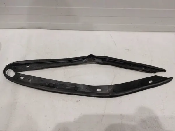 Motorhukspackning fram Subaru Outback OEM 57735AL00A image 3
