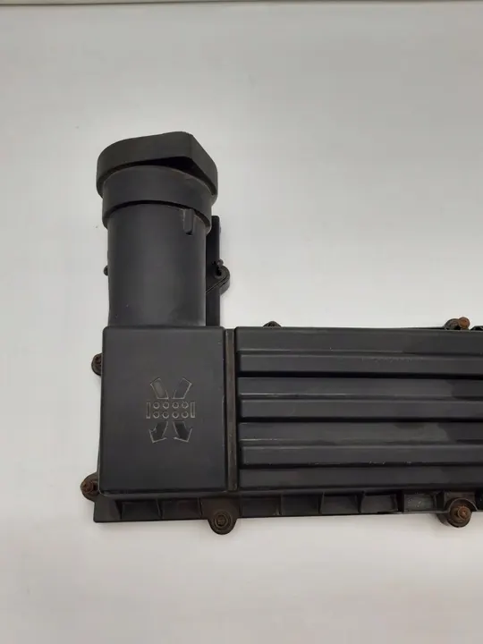 Ilmansuodattimen kotelo Volkswagen PASSAT B7 image 2