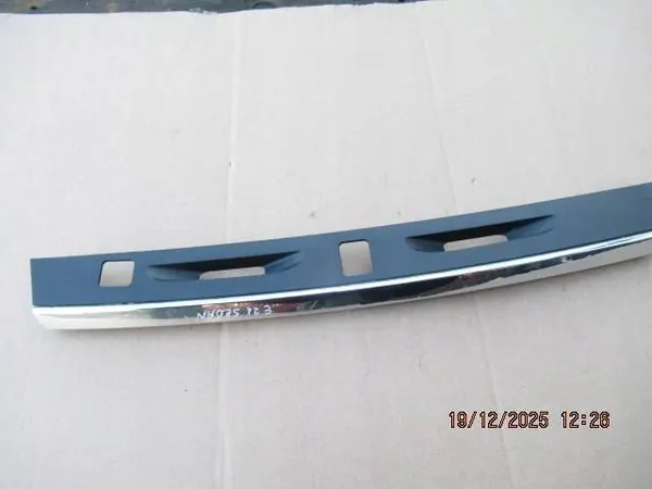 Toyota Corolla E210 instrumentpanels belysningsremsa OEM 7681102J30 image 2