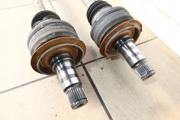 Mercedes W204 Halvaxlar OEM 204półoś-118 Vänster & Höger image 3