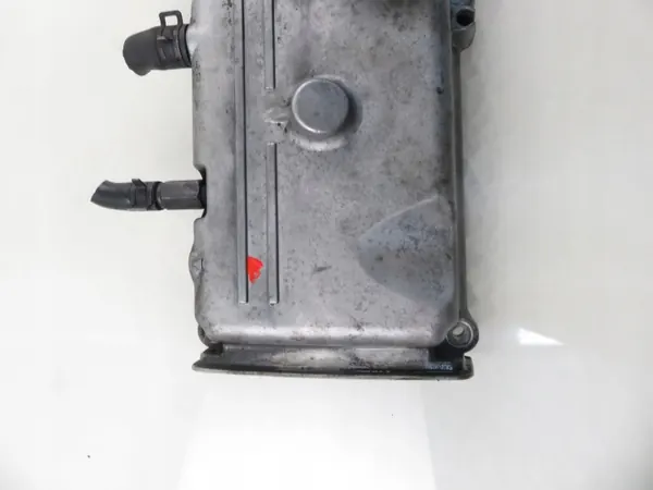 Tapa de válvulas OEM M1076267 - Usado, Turismos image 7