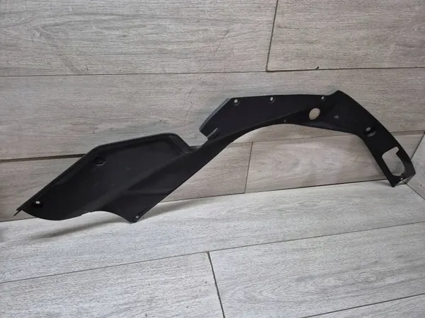 Ferrari 458 Italia Spider vänster lock OEM 82277400 image 2