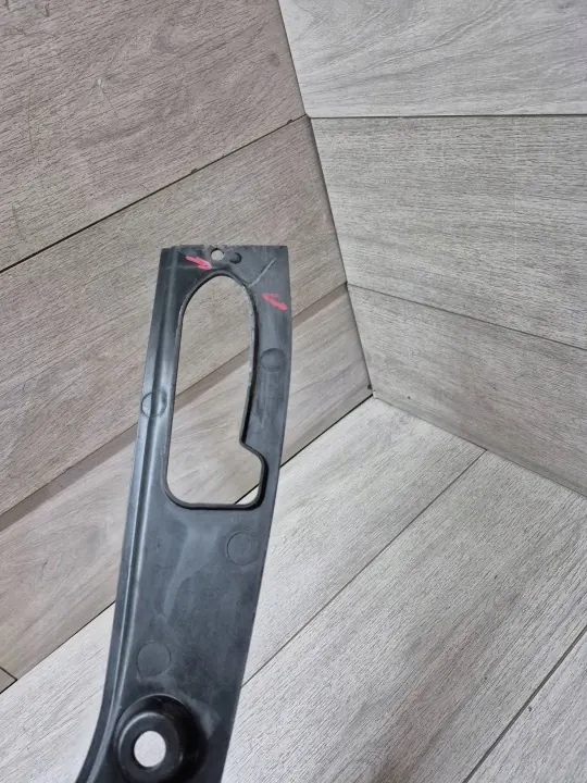 Ferrari 458 Italia Spider vänster lock OEM 82277400 image 8