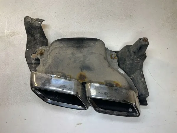 Punta de escape izquierda OEM A2054900727 Mercedes 63 AMG image 3