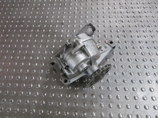 Bomba de óleo SsangYong OEM 4x4OE004310 - Usado image 2