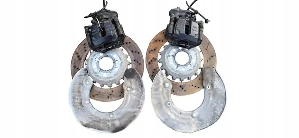 BMW X4M F98 2022 Hintere Bremszangen und Scheiben image 3