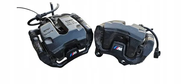 BMW X4M F98 2022 Hintere Bremszangen und Scheiben image 4