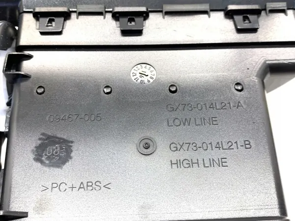 Rejilla ventilación delantera OEM GX73-014L21-BF Jaguar F-Pace image 5