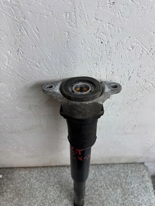 Vänster Bakstötdämpare Mazda CX-5 2012-2017 kn1c28700a image 5