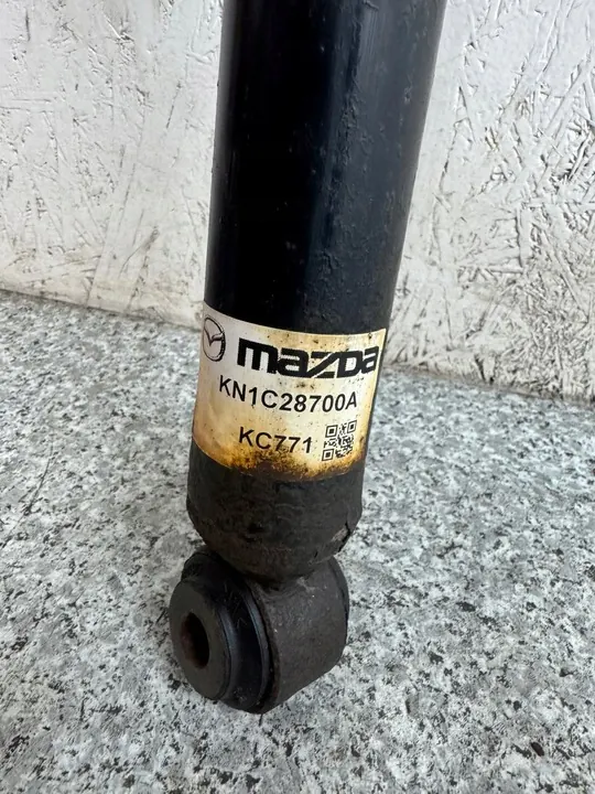 Vänster Bakstötdämpare Mazda CX-5 2012-2017 kn1c28700a image 9