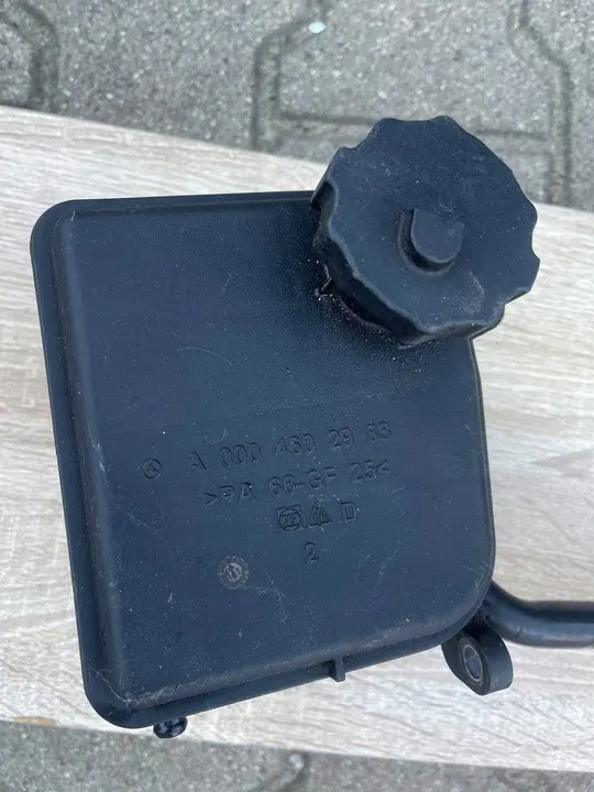 Servostyrningspumpbehållare SLK R172 A0004602983 image 2