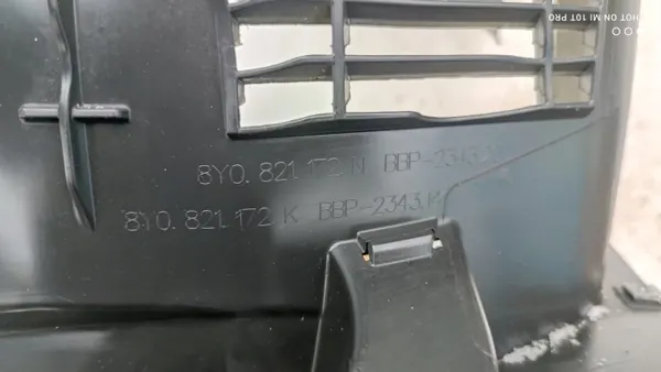 Begagnad Audi A3 8Y höger framskärm OEM 8Y0821172 image 3