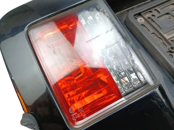 Takaluukun Koriste OEM 9645751477 Citroen C6:lle image 6