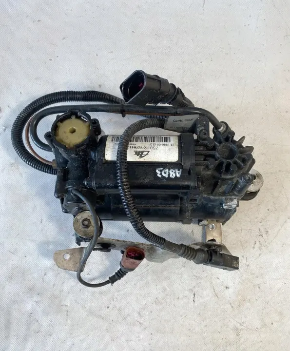 Audi A8 D3 ilma-iskun kompressori OEM 4E0616005D image 2
