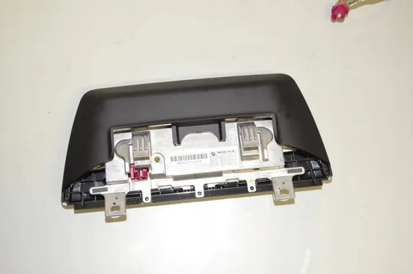 BMW X1 F48 Navigationssystem OEM 65826829087 image 5