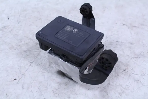 ABS-pumppu OEM 6869725 BMW F20 1-sarja image 2