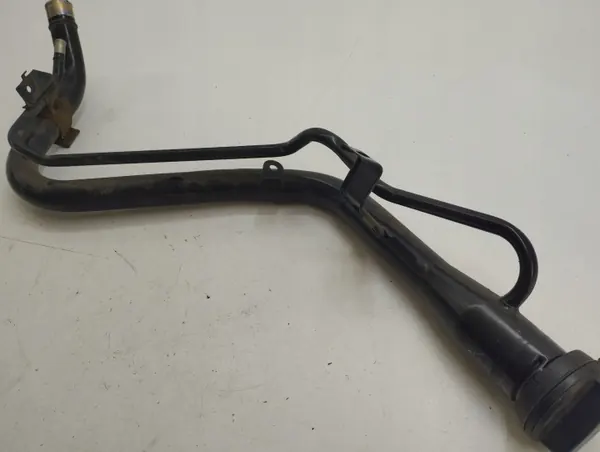 Honda CR-V 2013 Bränslefyllningshals OEM AMD100209 image 5