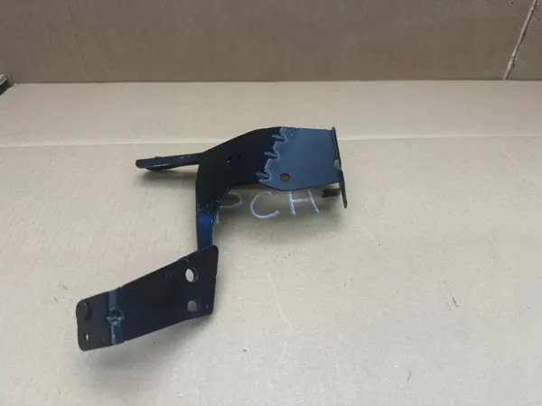 Volvo Radiatorsteun OEM 31439820 - Gebruikt image 4