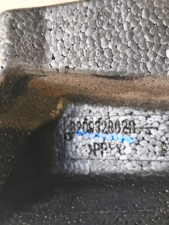 Renault Kadjar Frontstoßdämpfer Absorber OEM 620932882R image 4