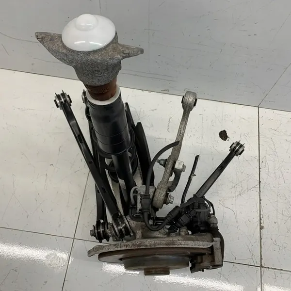 Snodo Sospensione Posteriore Destro Audi A4 B9 8W LIFT 2022 OEM image 3