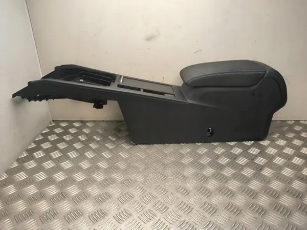 Begagnad Volkswagen OE mittentunnel 3G1863241 image 4