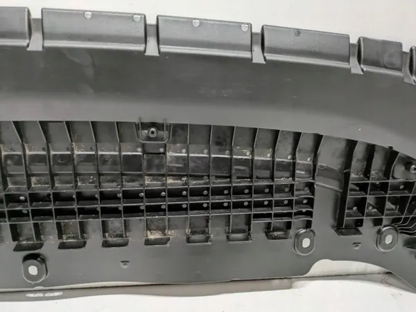 OEM 4K0807611 Framstötskydd för Audi A6 C8 image 6