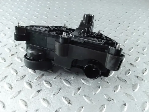 Oljefyllkapsel OEM 05C103495B för Skoda Octavia 4 image 4