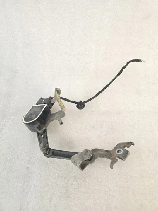Sensor de nivelación faro izquierdo OEM 32221477 image 4