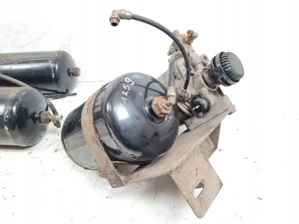 Compresseur suspension arrière Nissan NV400 OEM 4324100202 image 6