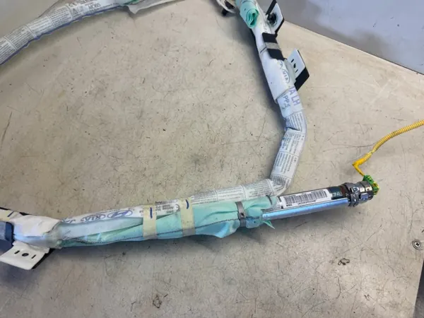 Airbag cortina esquerdo Kia Picanto III OEM G685010000 image 3