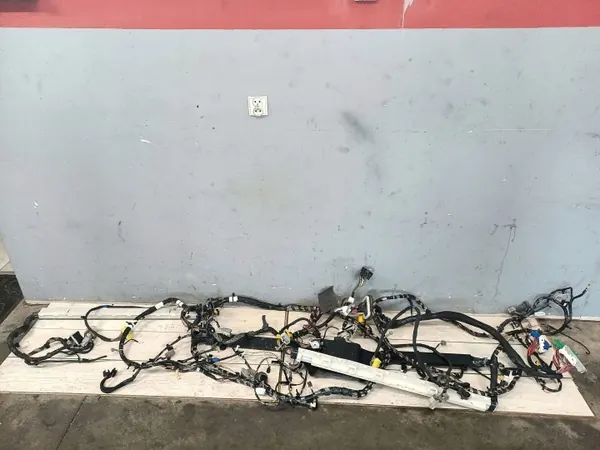 Faisceau de tableau de bord OEM 68231258AD Dodge Durango 2014 image 2