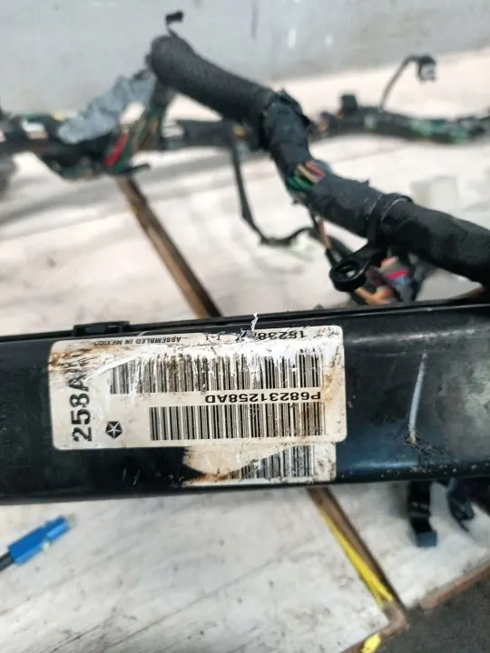 Faisceau de tableau de bord OEM 68231258AD Dodge Durango 2014 image 5