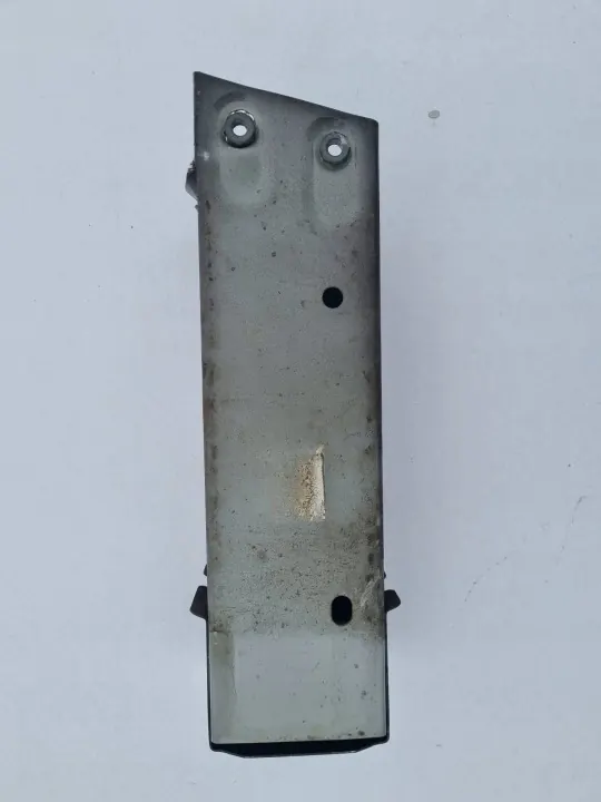 Tesla Y Vasen puskuri OEM 1515089SNB - Käytetty image 2