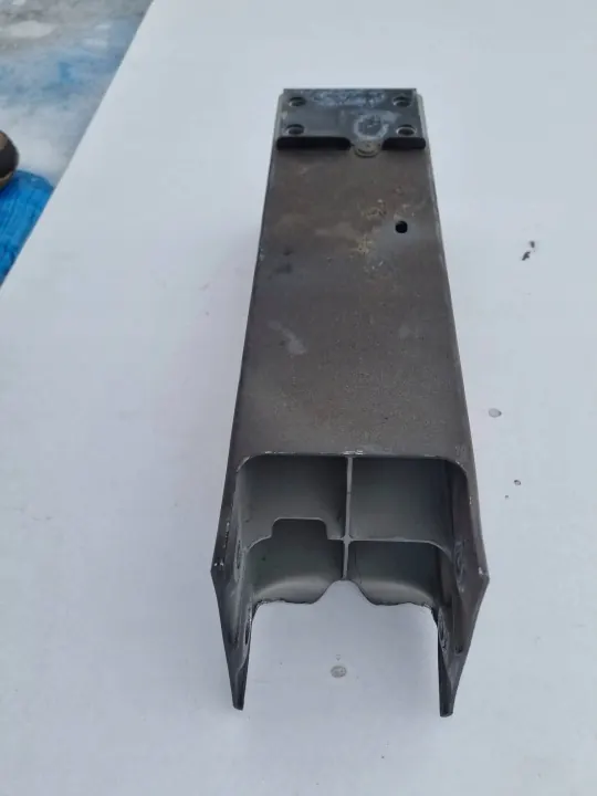 Tesla Y Vasen puskuri OEM 1515089SNB - Käytetty image 6